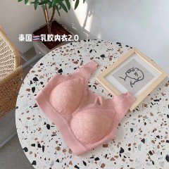 泰國乳膠內(nèi)衣聚攏蕾絲乳膠少女文胸一片無痕式高彈面料聚攏水滴杯